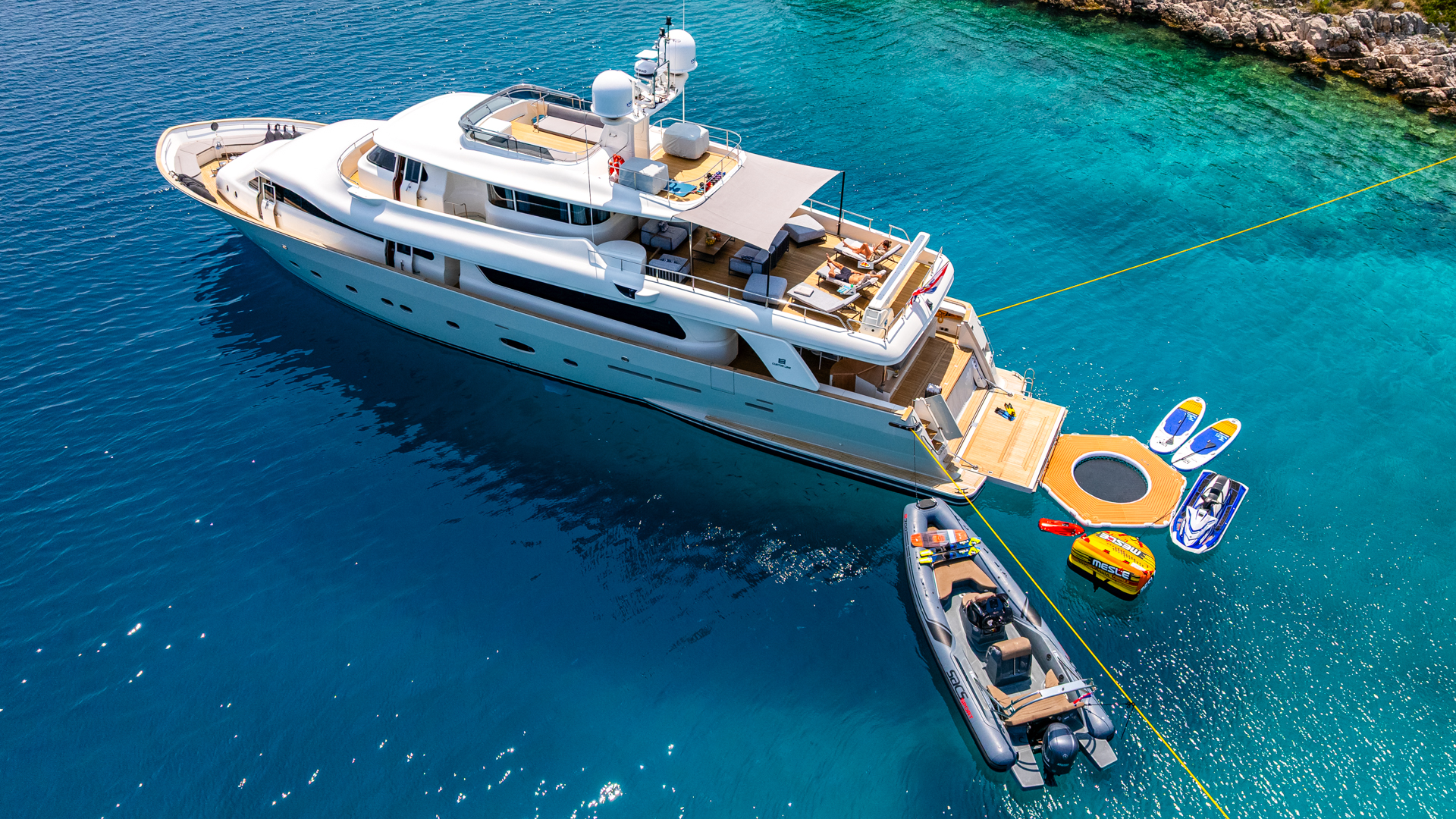 Motoryacht — photo 33