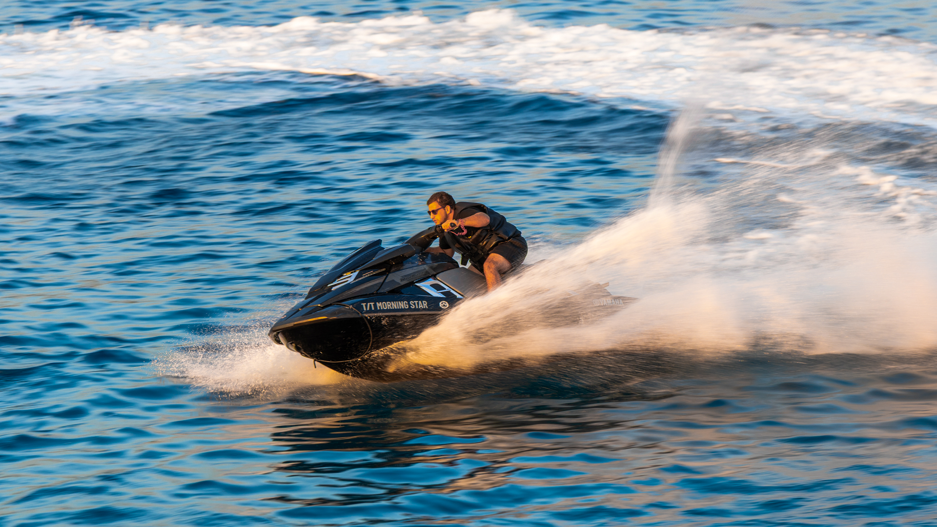 Motoryacht P — photo 16