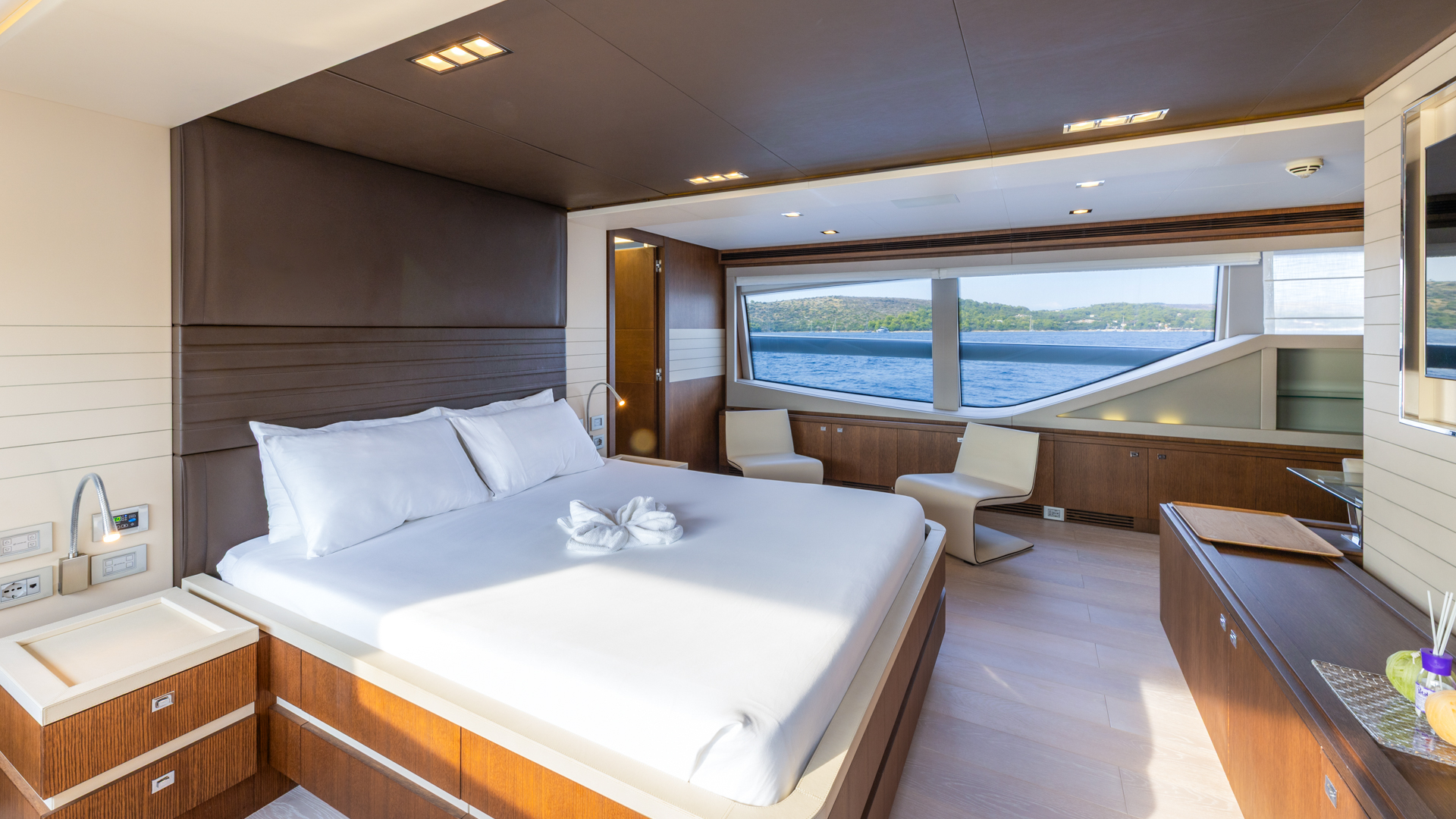 Motoryacht P — photo 29