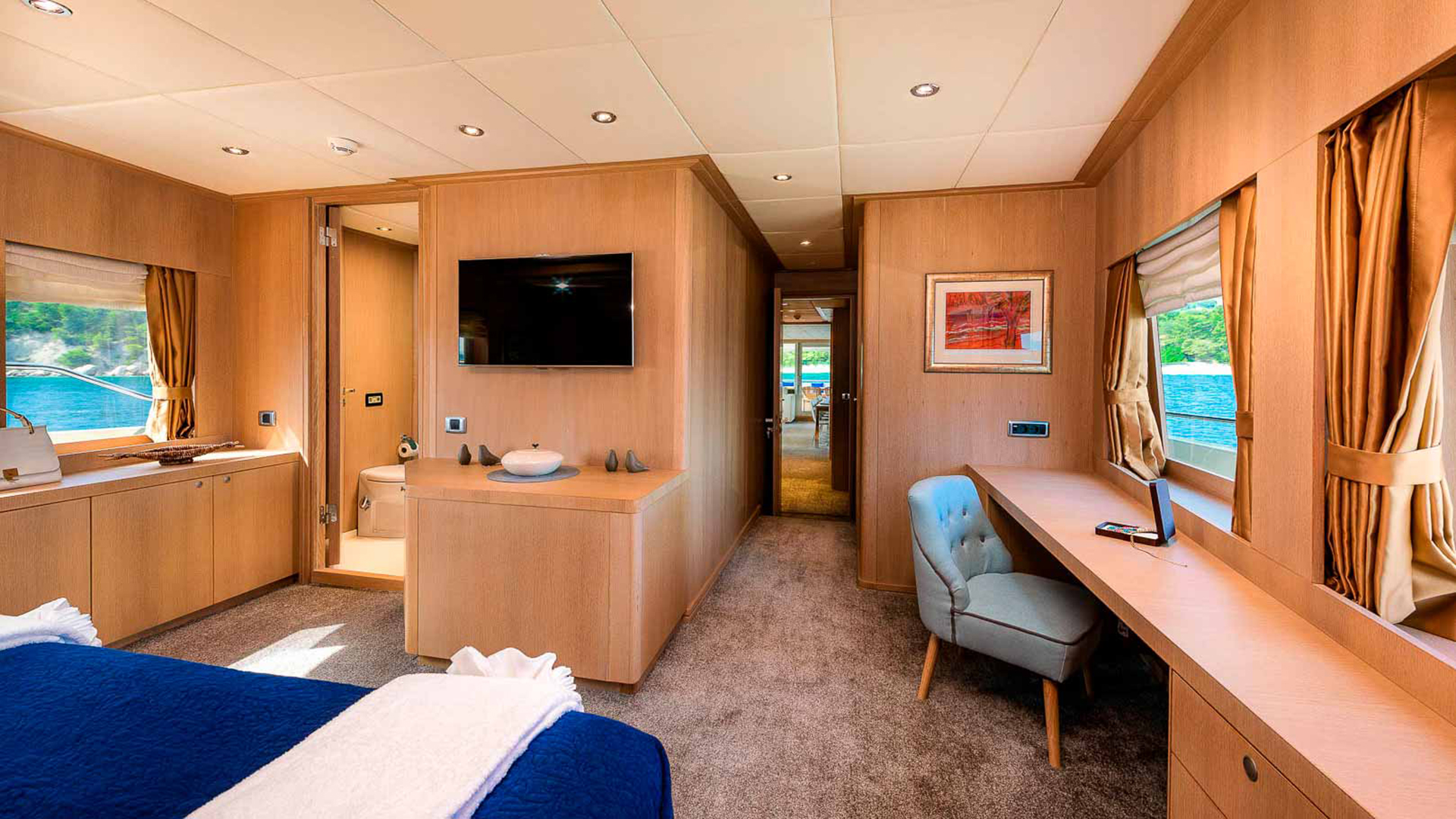 Motoryacht G — photo 23