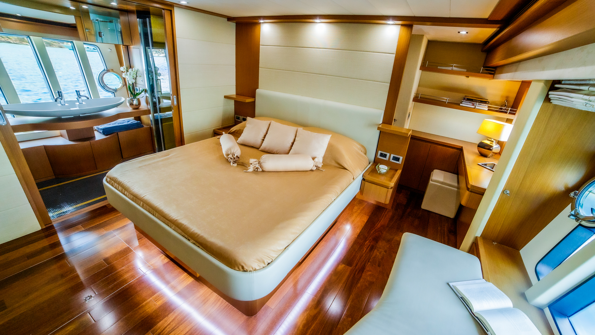 Ferretti 780 — photo 14