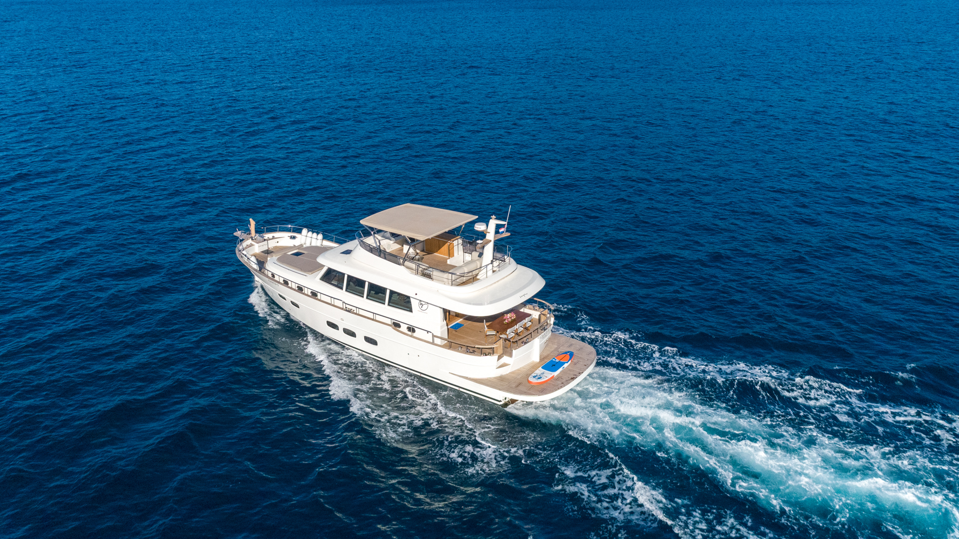 Motoryacht C9 — photo 15