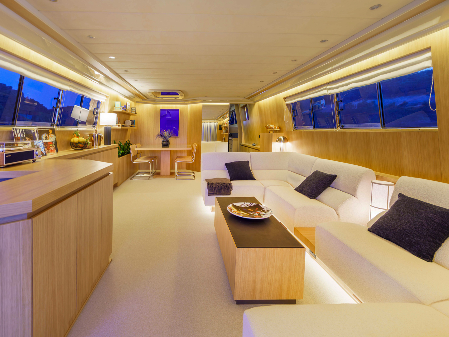 Motoryacht P — photo 42