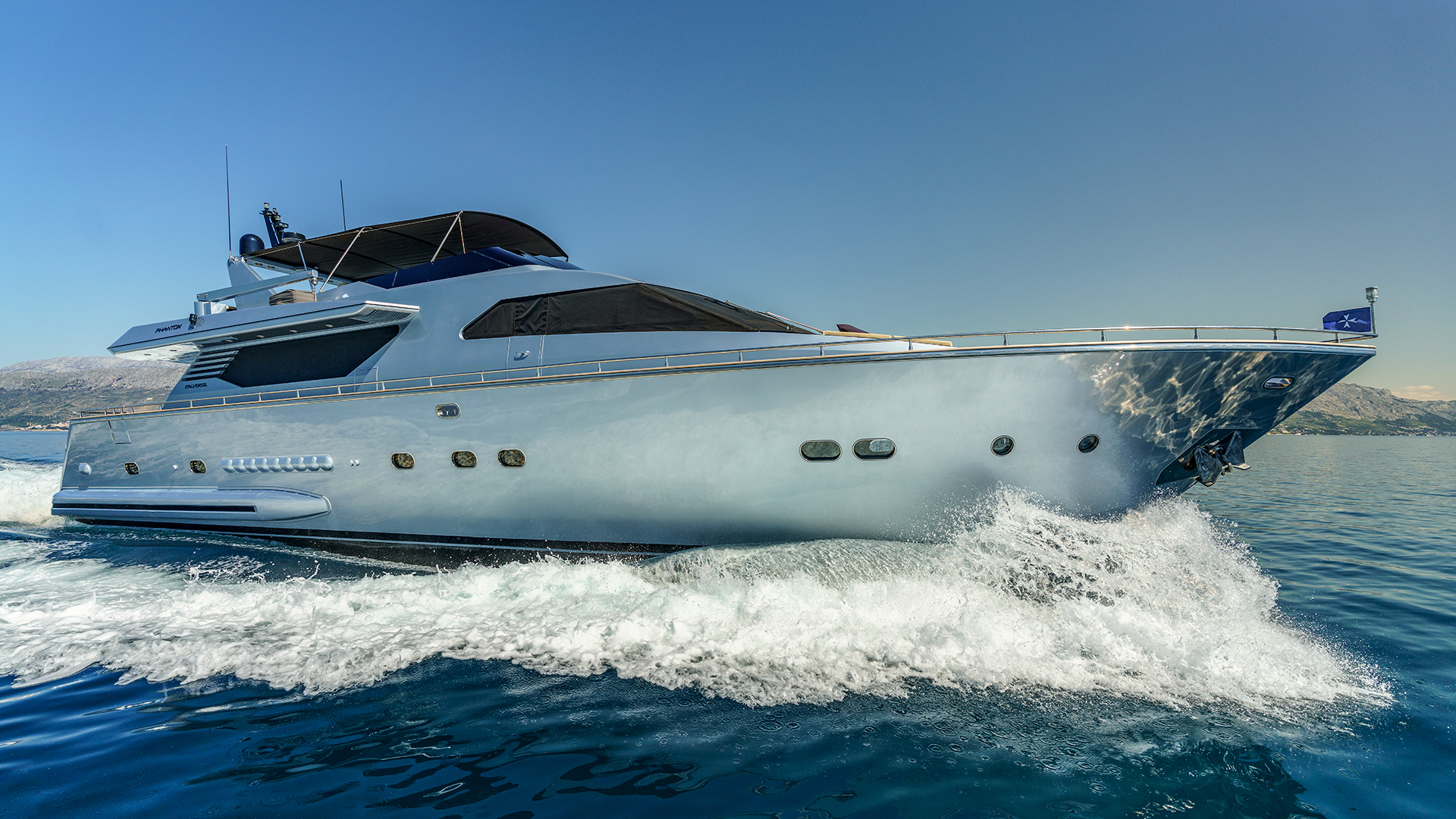 Motoryacht P — photo 11