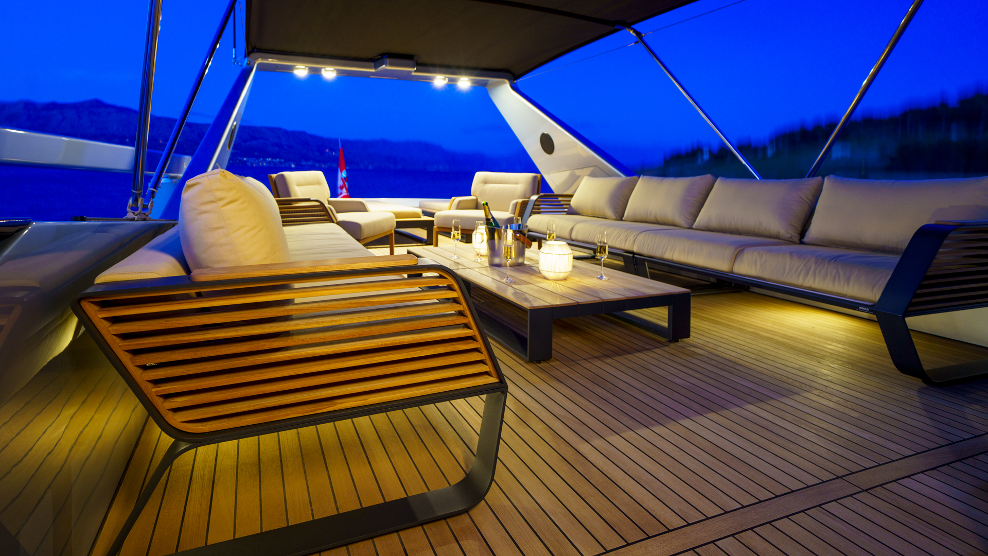 Motoryacht P — photo 26
