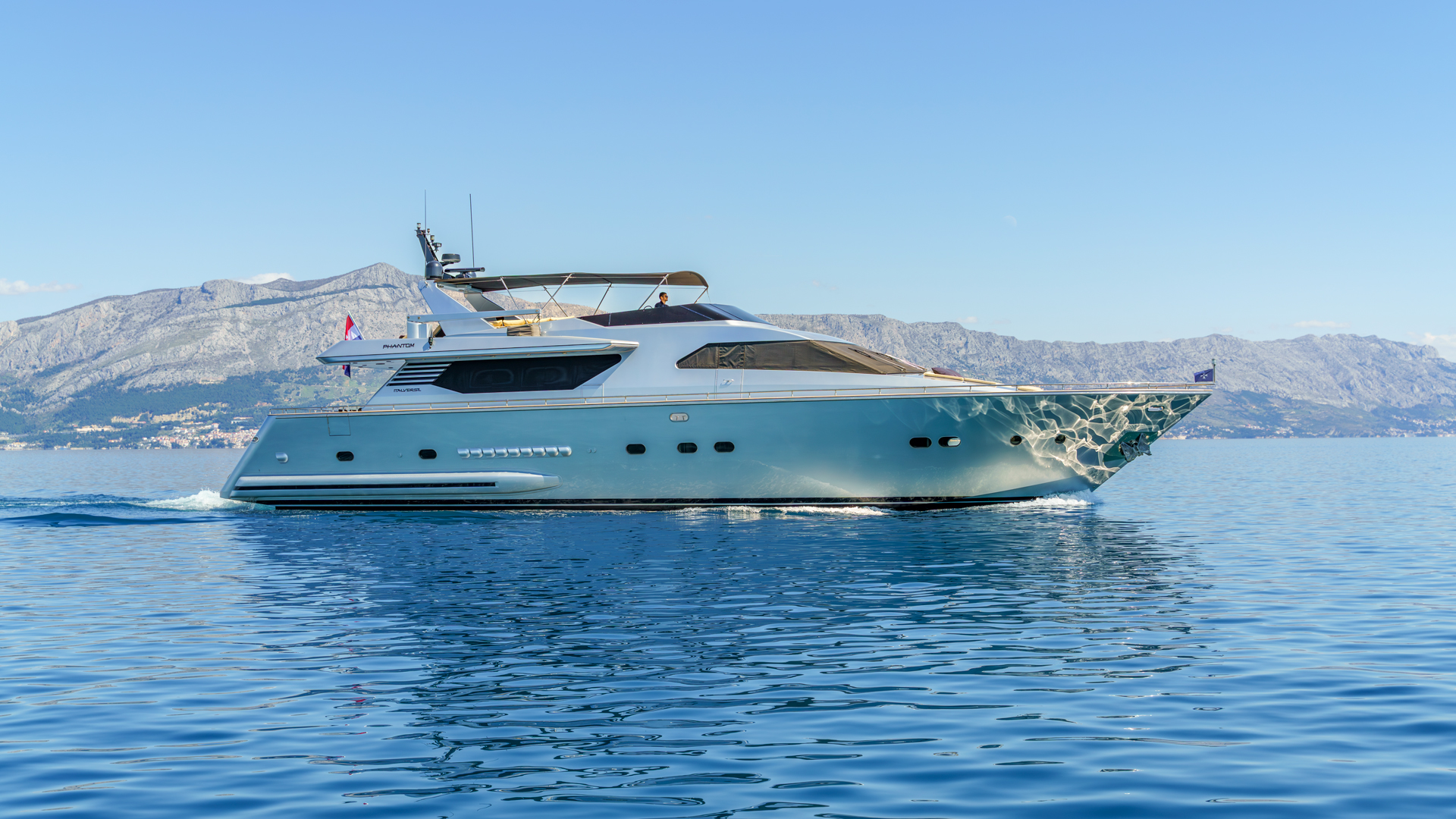Motoryacht P — photo 36