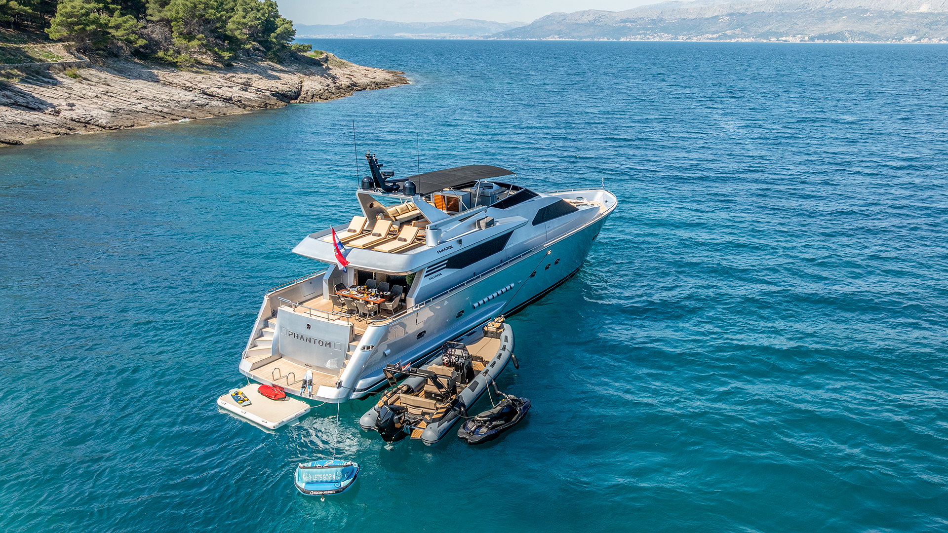 Motoryacht P — photo 39