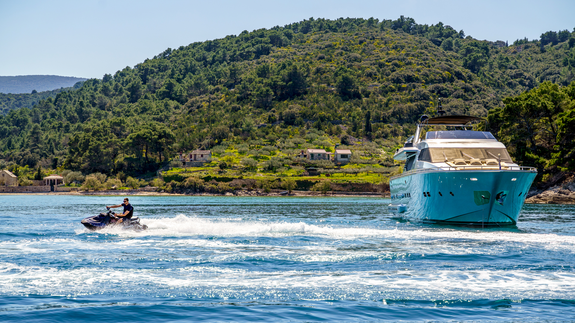 Motoryacht P — photo 23
