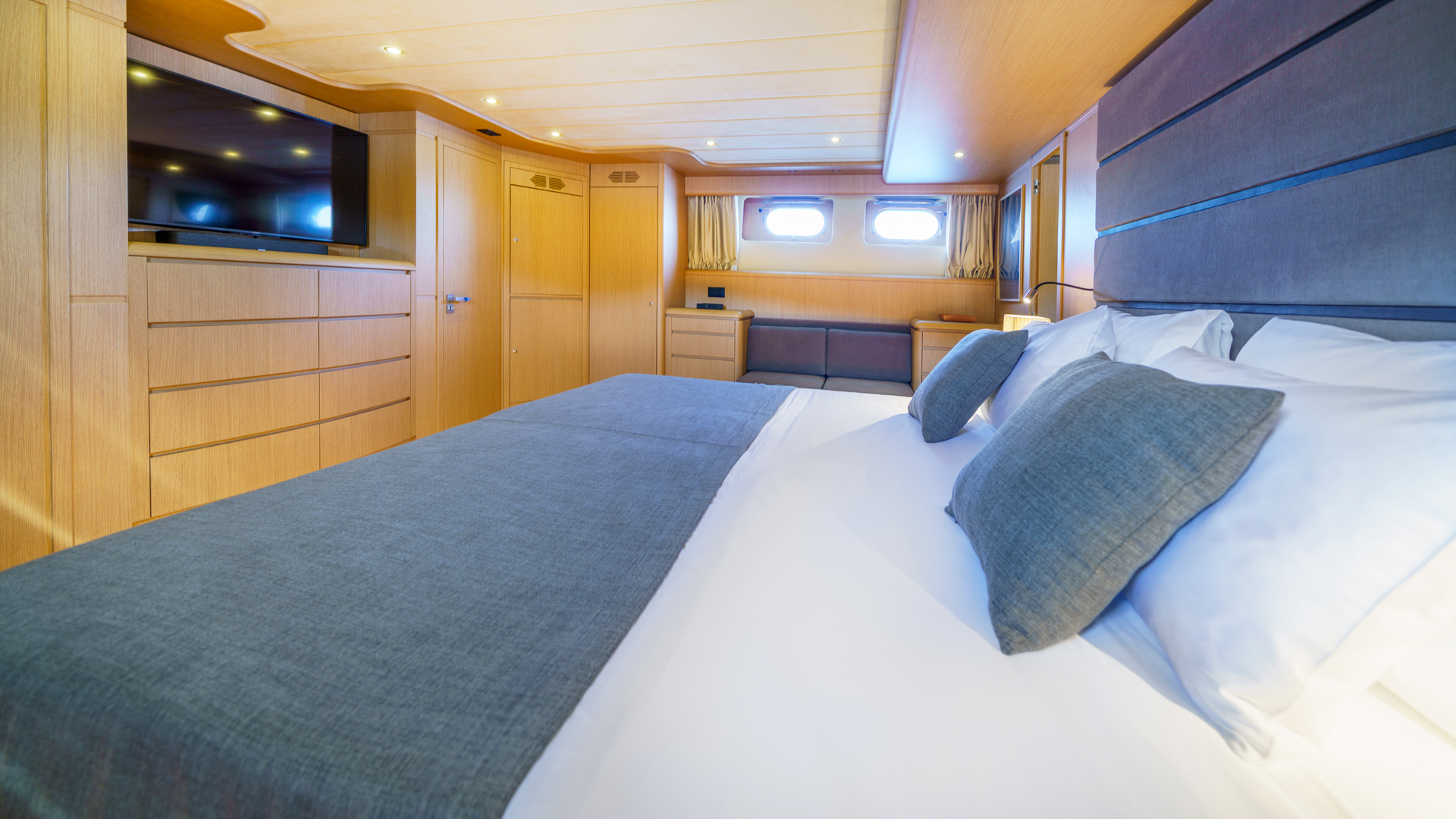 Motoryacht P — photo 15