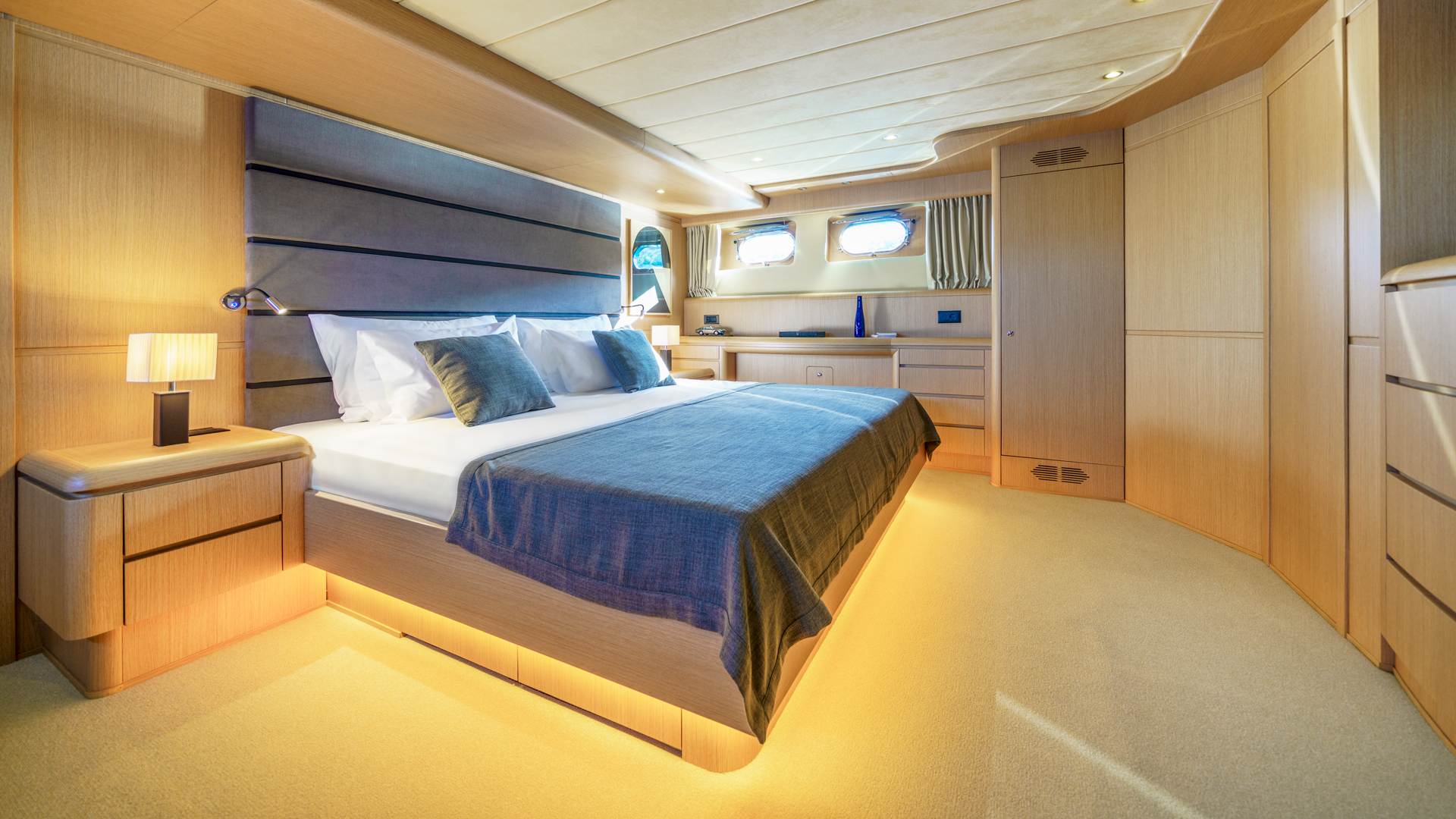 Motoryacht P — photo 5