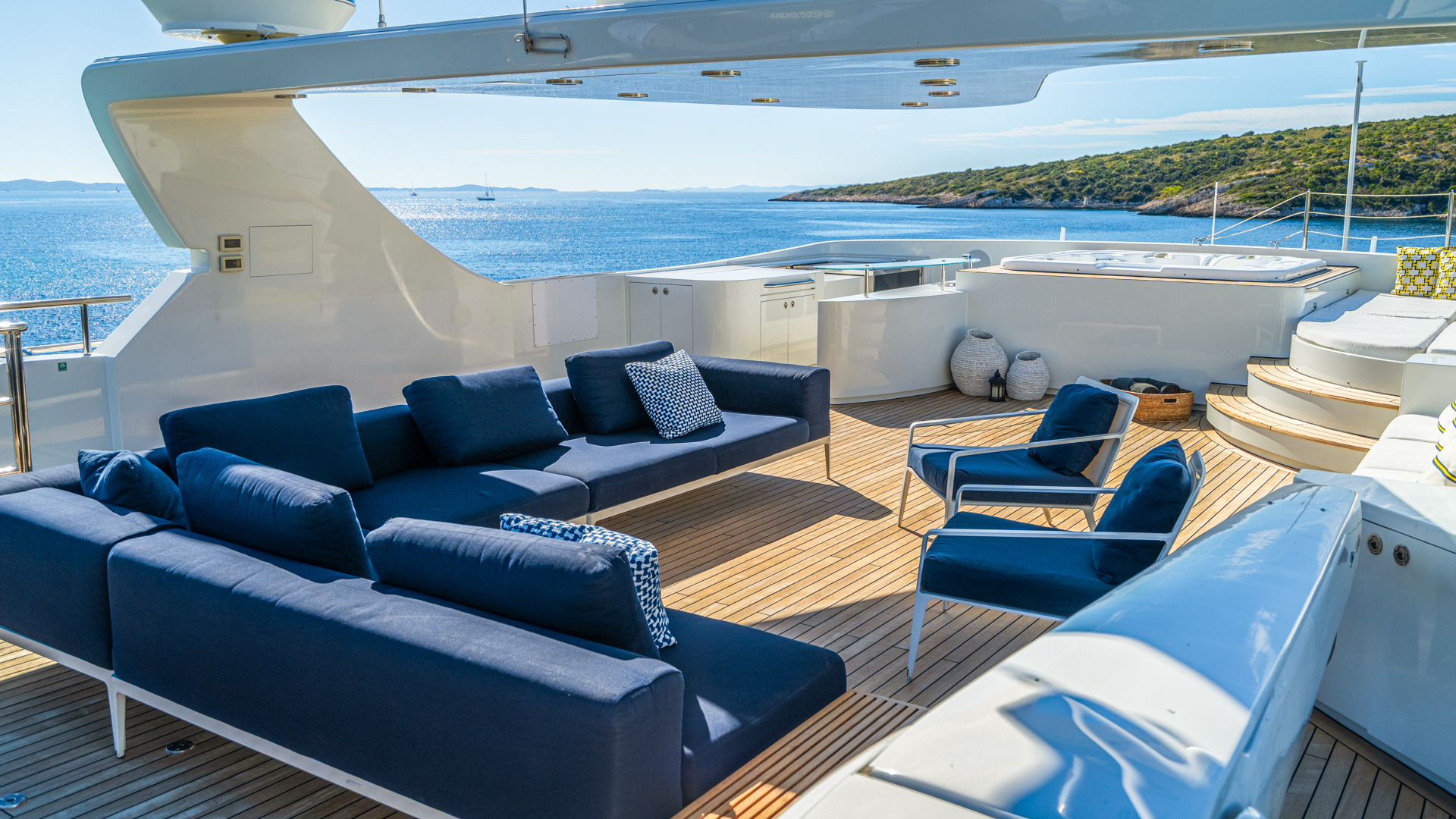 Motoryacht — photo 38