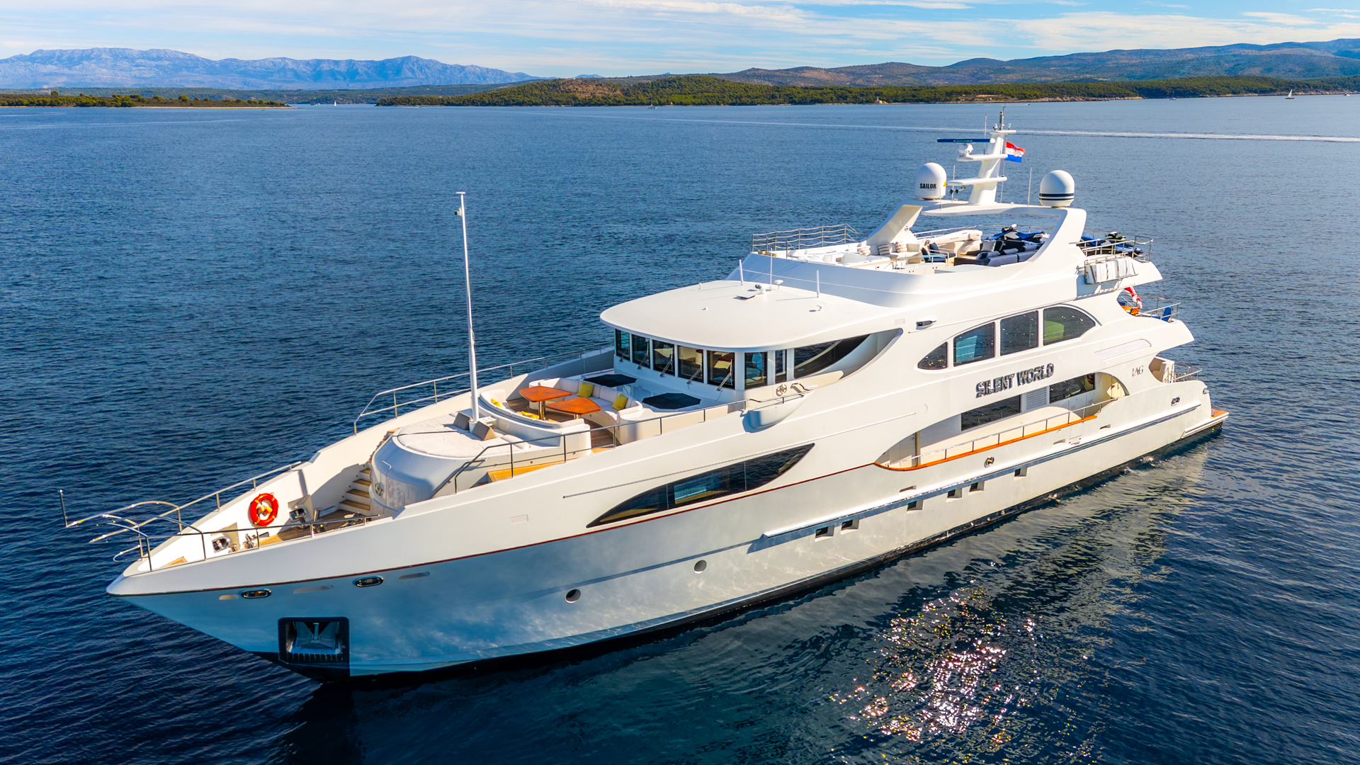 Motoryacht — photo 39