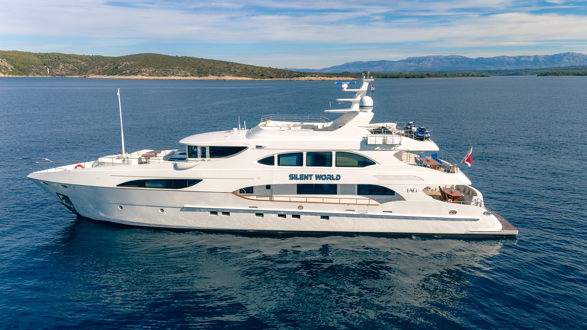 Motoryacht — photo 23