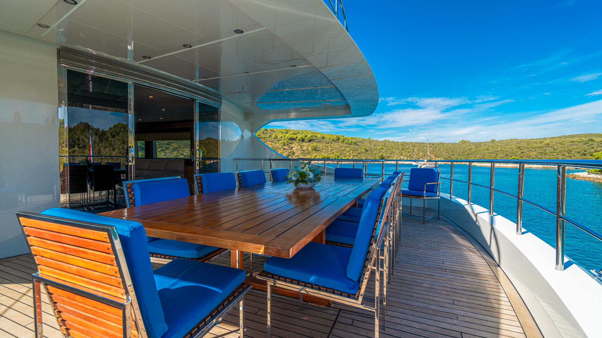 Motoryacht — photo 12