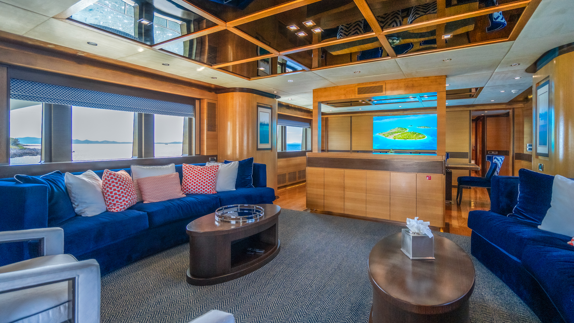 Motoryacht — photo 6