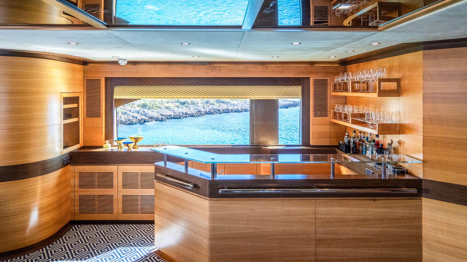 Motoryacht — photo 36