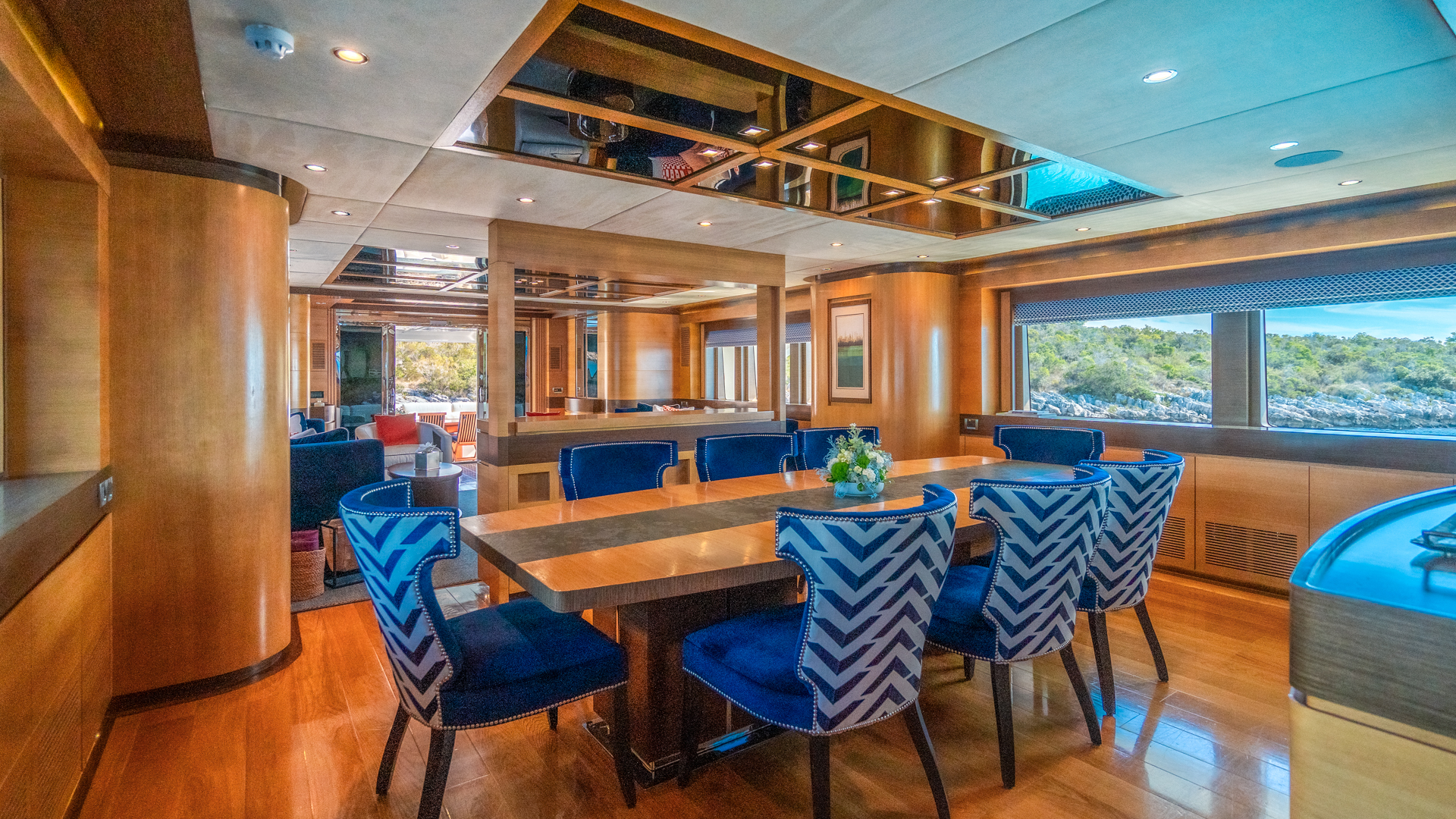 Motoryacht — photo 3