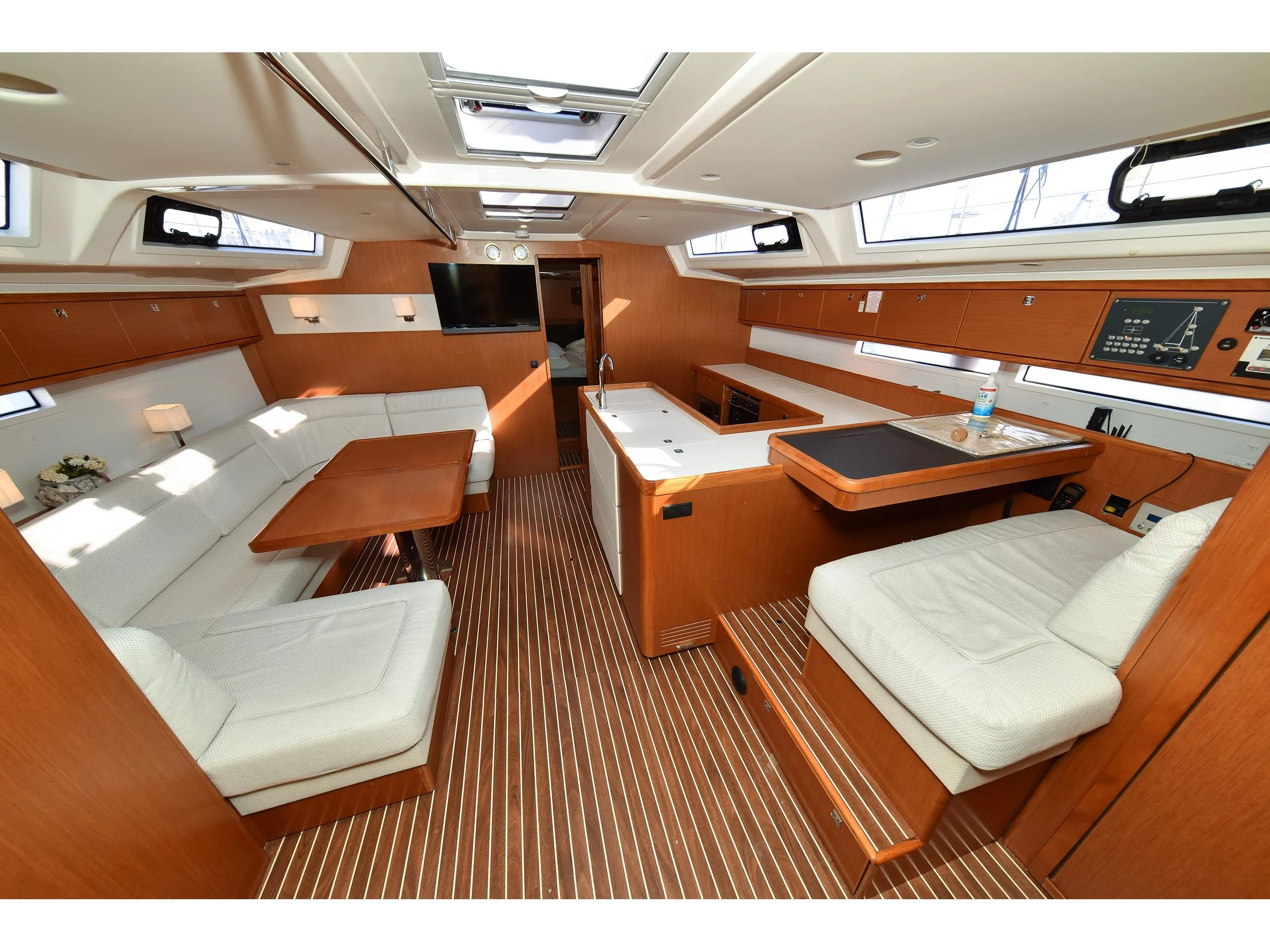 Bavaria Cruiser 56 (FAT BOY) Interior image - 51