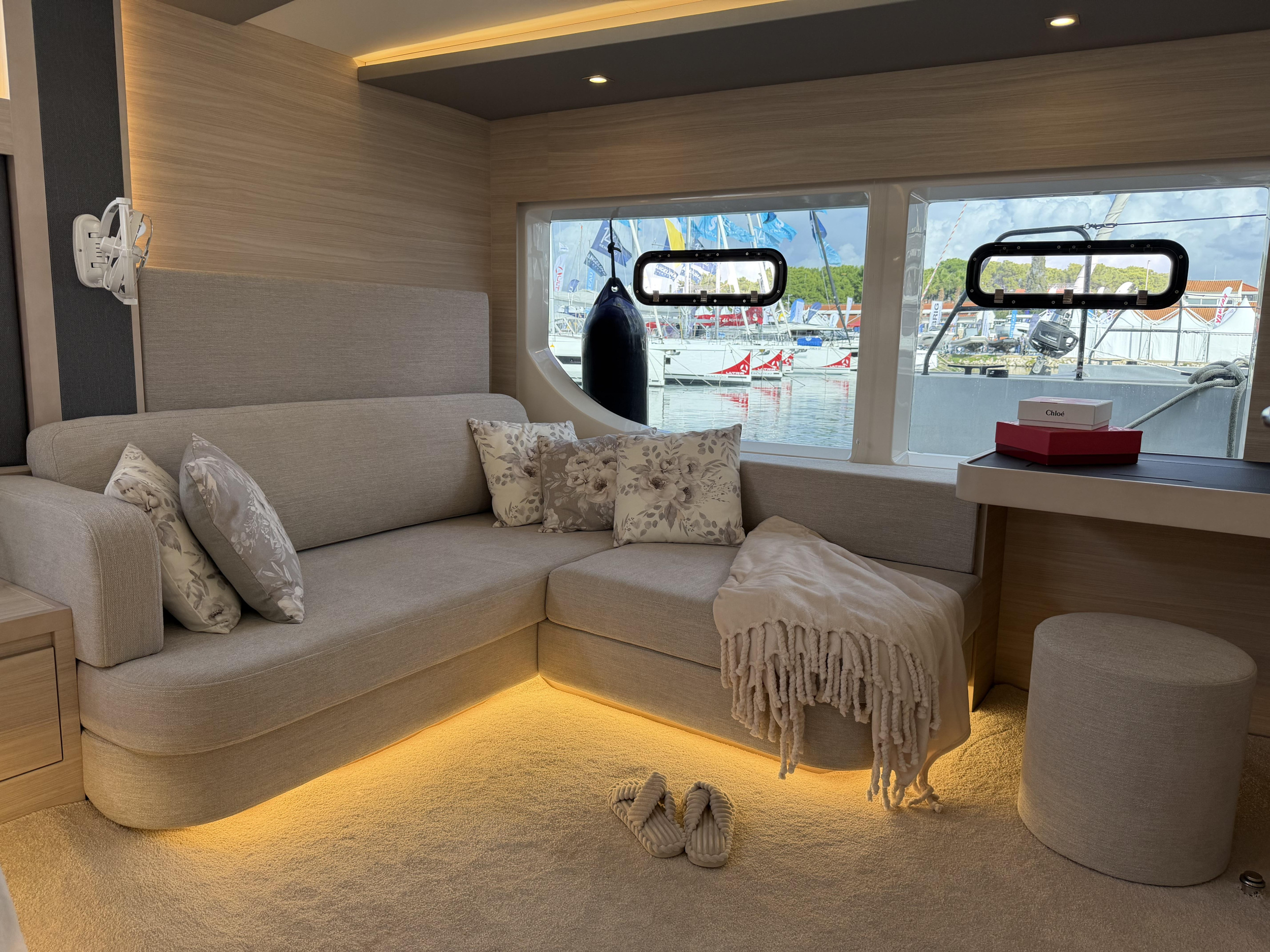 Aquila 50 Yacht — photo 16