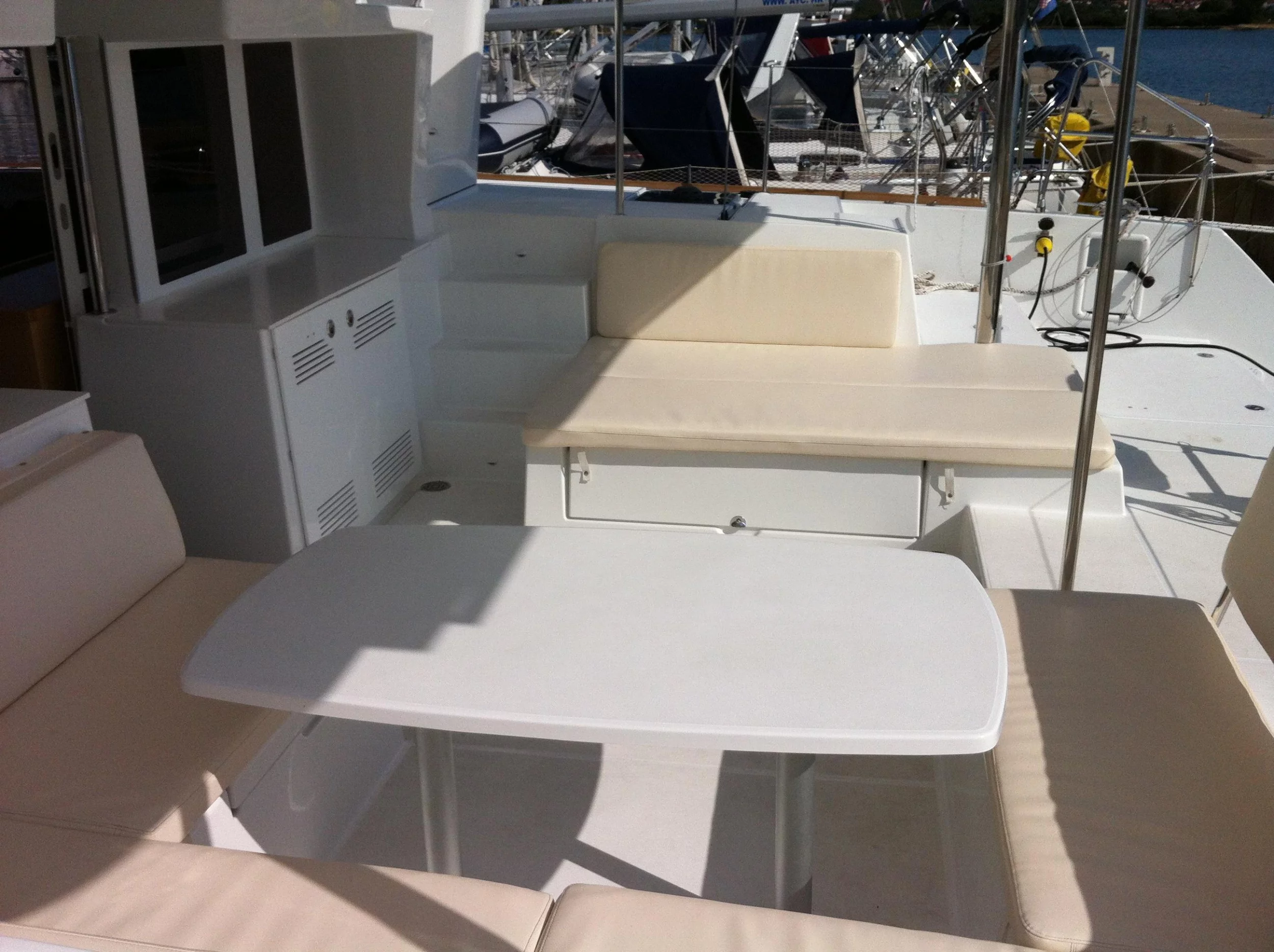 Lagoon 450 (Bevanda) photo - 10