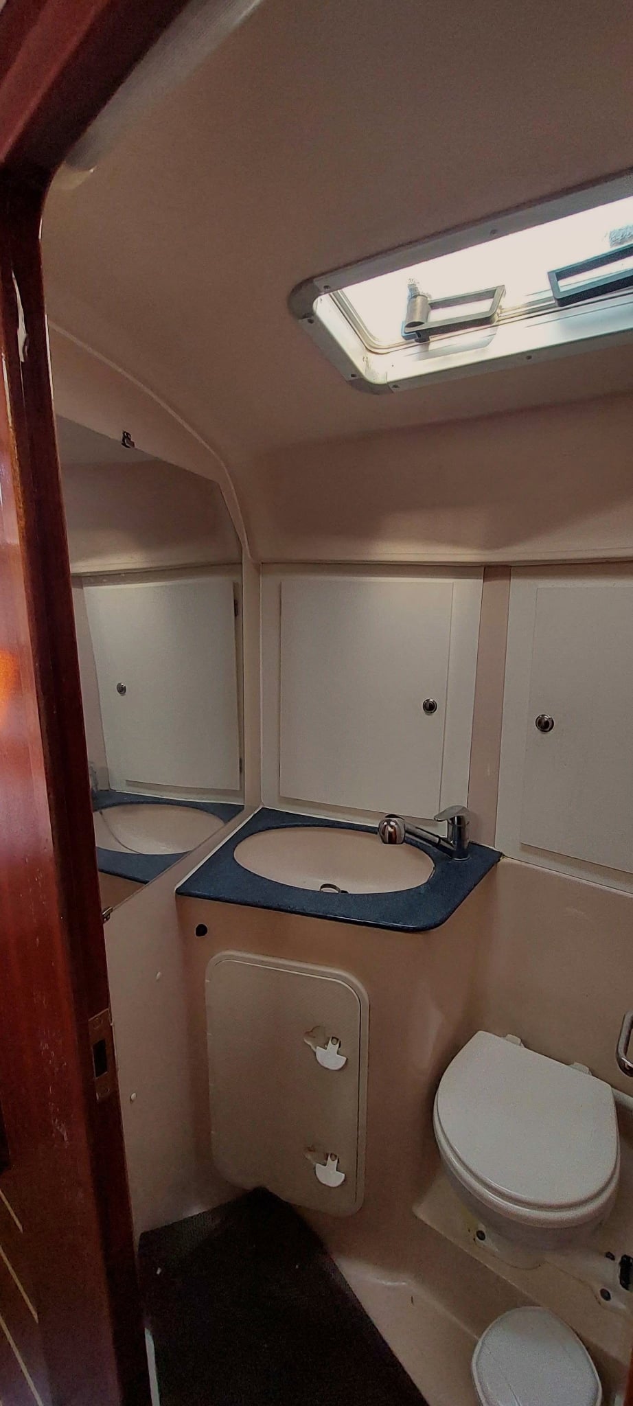Bavaria Cruiser 40 — photo 12