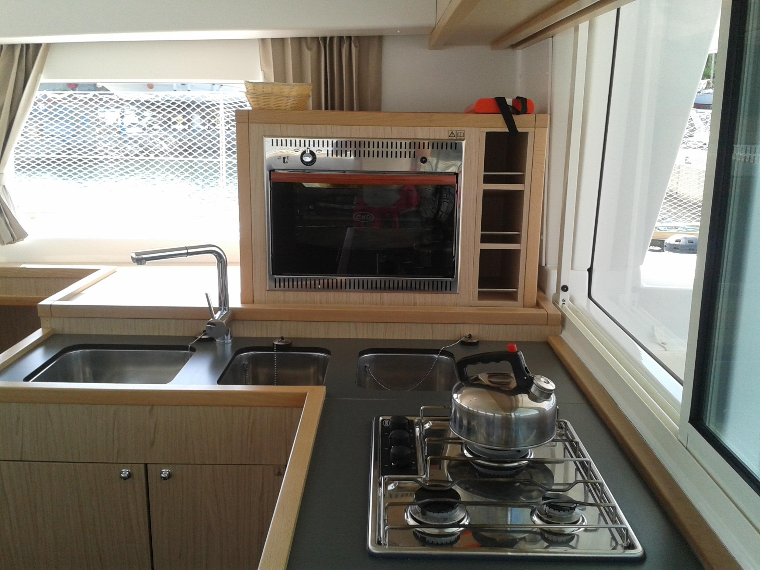 Photo #31 - Lagoon 400 S2 (Evelina) in Krk - 17208