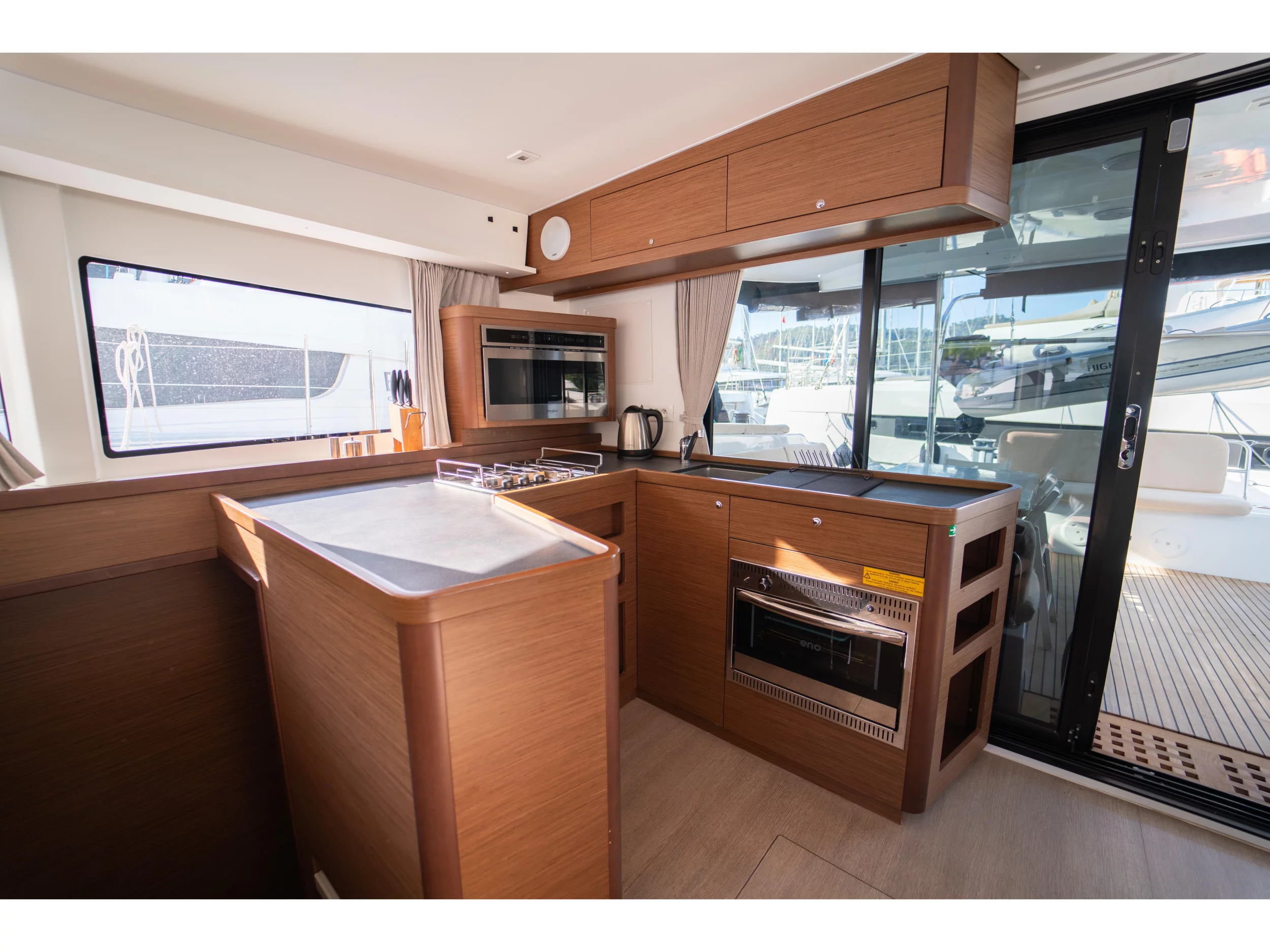 Lagoon 42 (Meraki) Interior image - 5