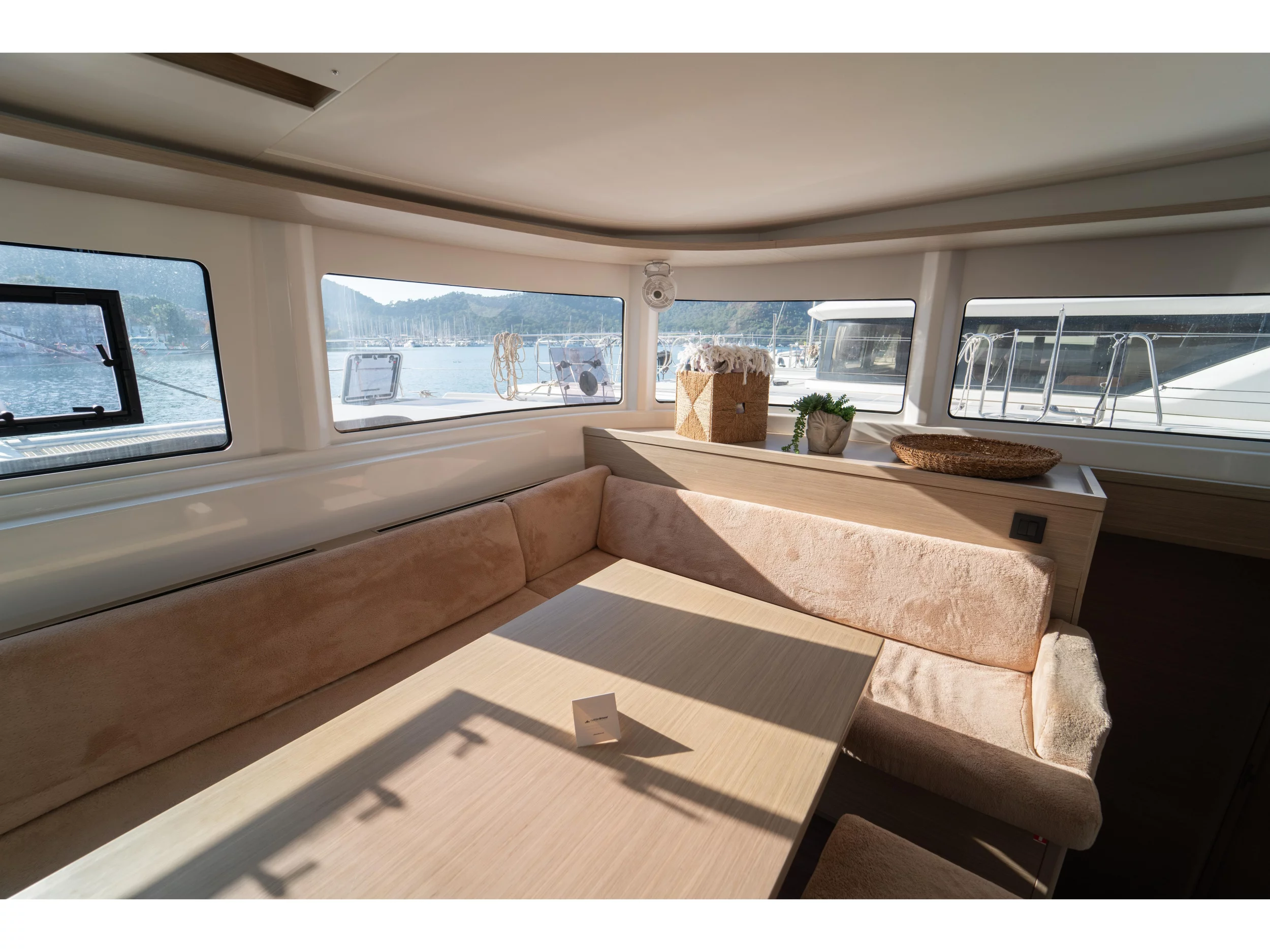 Lagoon 46 (Umi) Interior image - 9