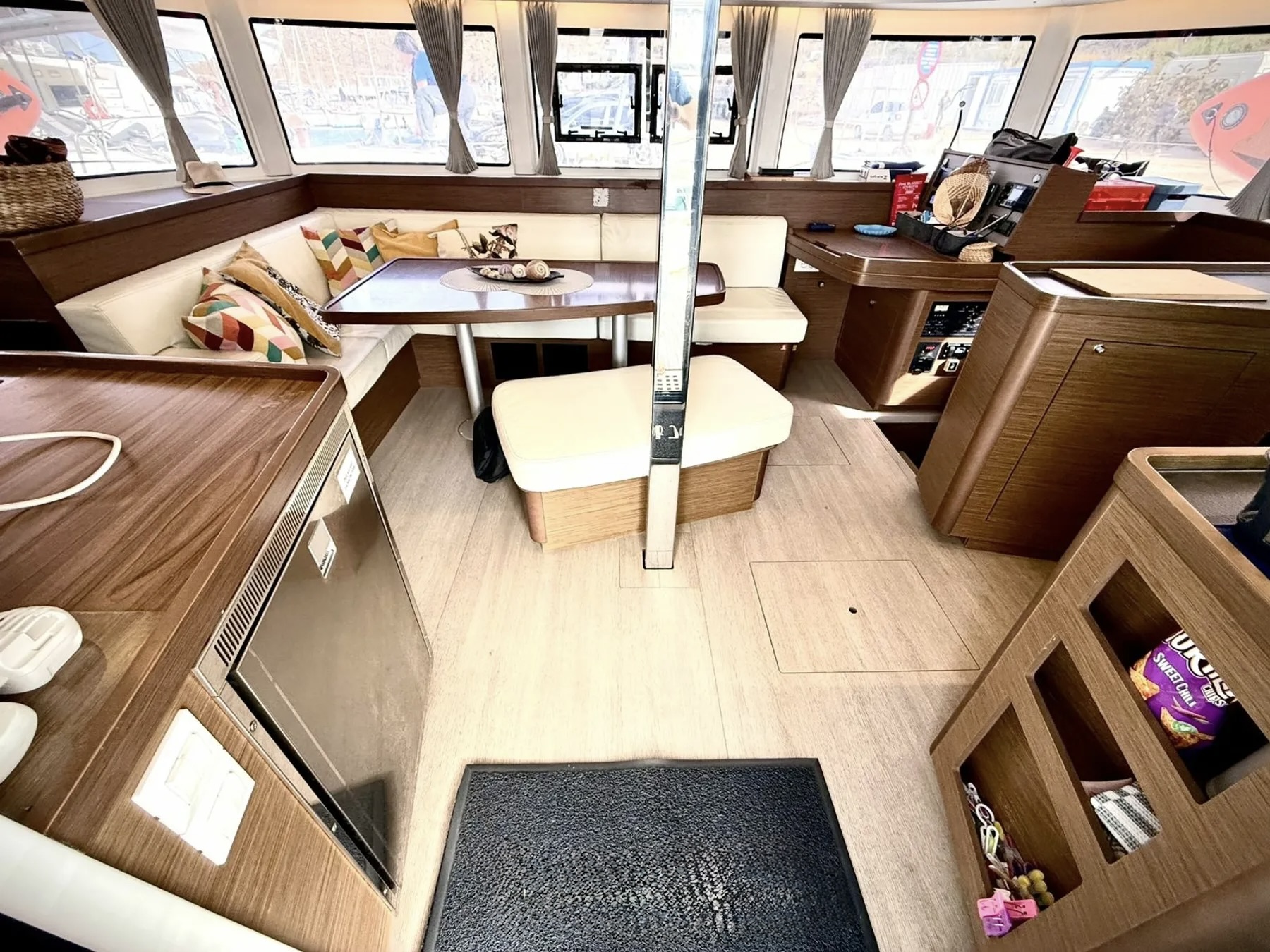 Lagoon 42 — photo 14