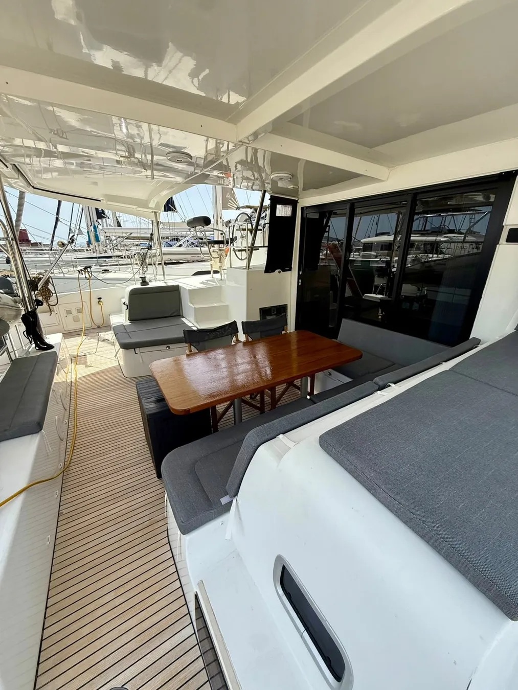 Lagoon 42 — photo 12