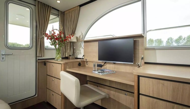 Linssen Grand Sturdy 34.9 Sedan[G] — photo 2