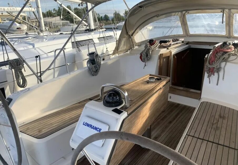 Bavaria 41 Cruiser — photo 14