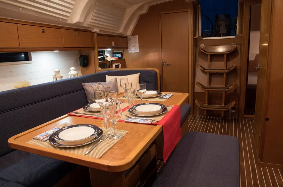 Bavaria 41 Cruiser — photo 6