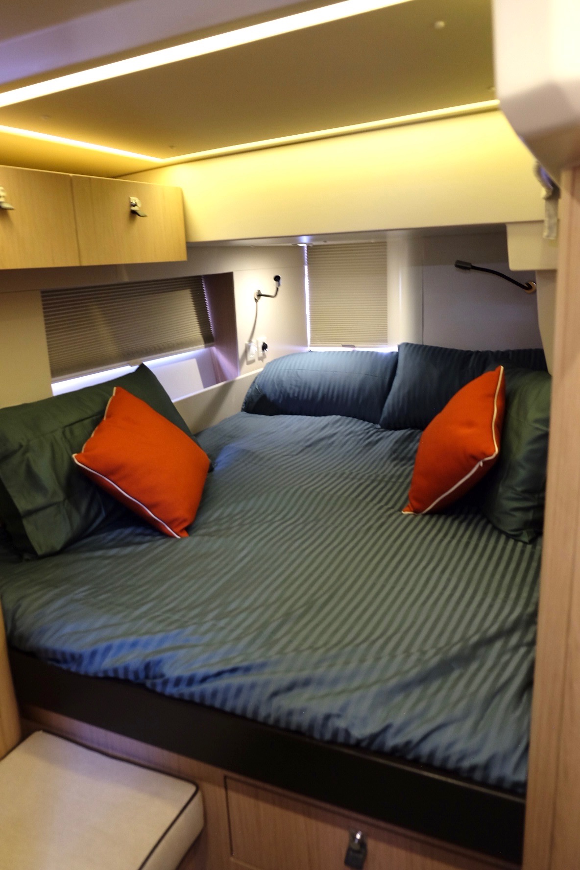 Oceanis Yacht 62 — photo 24