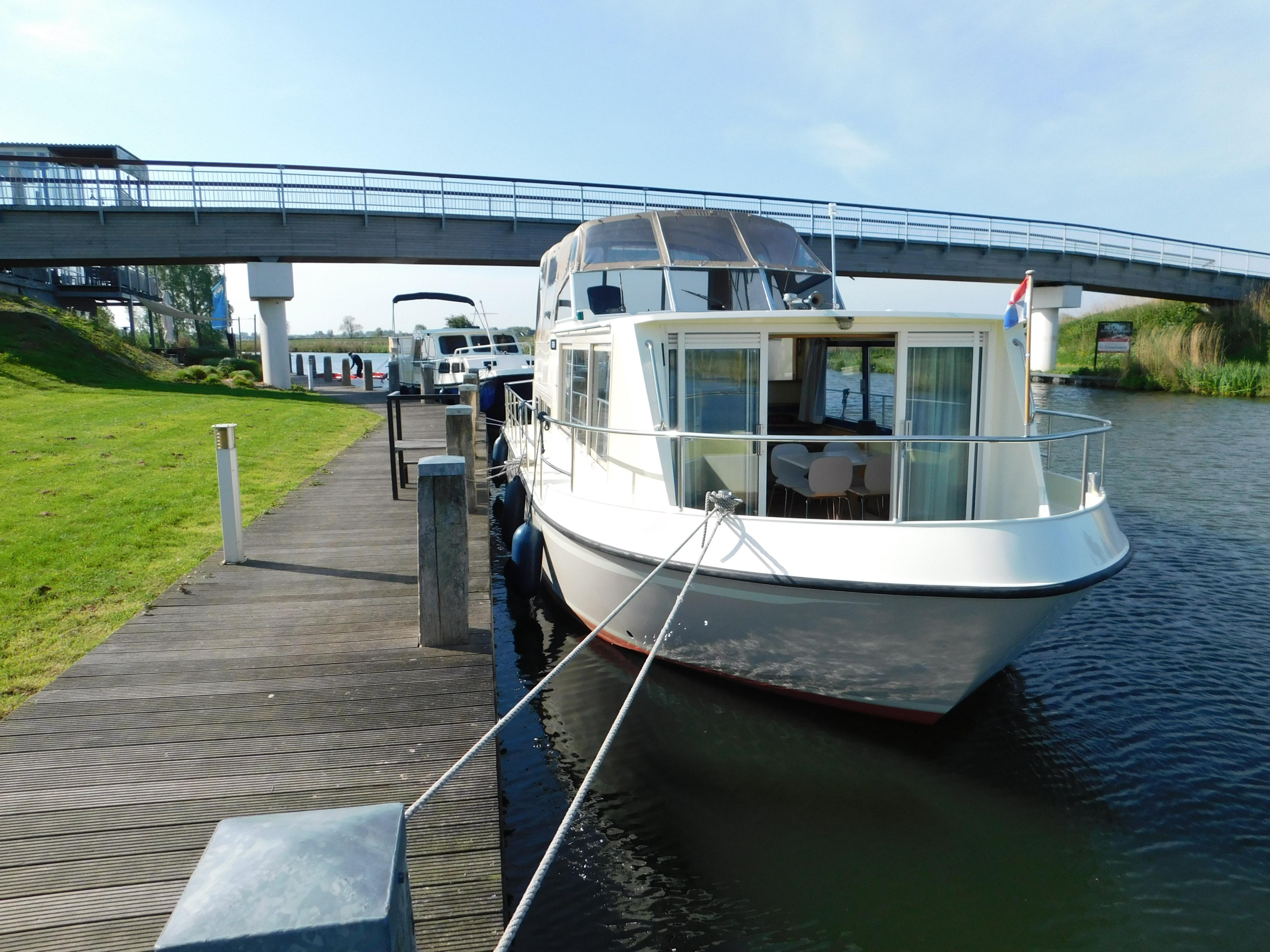 Houseboat 1050 — photo 7