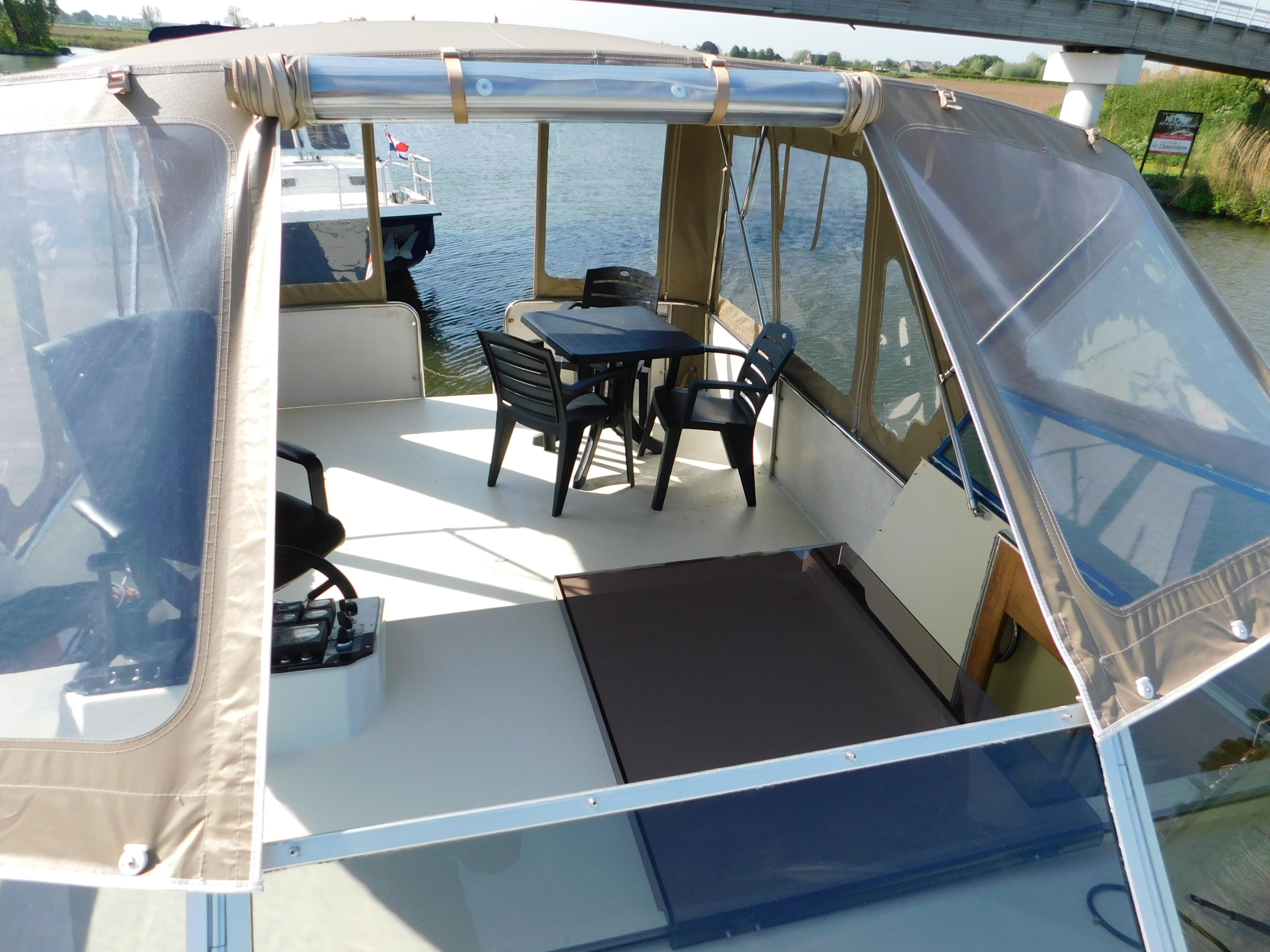 Houseboat 1050 — photo 4