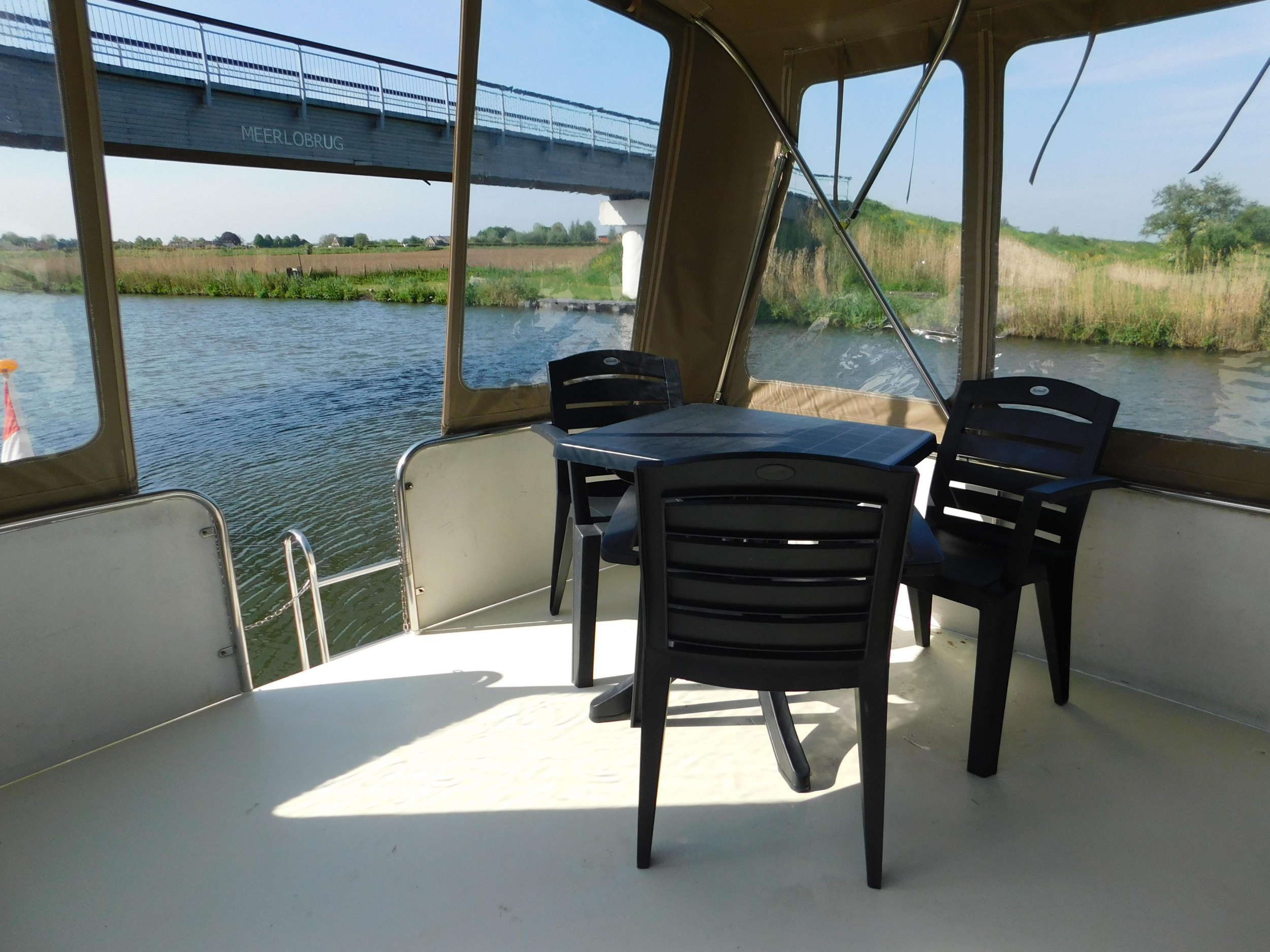 Houseboat 1050 — photo 3