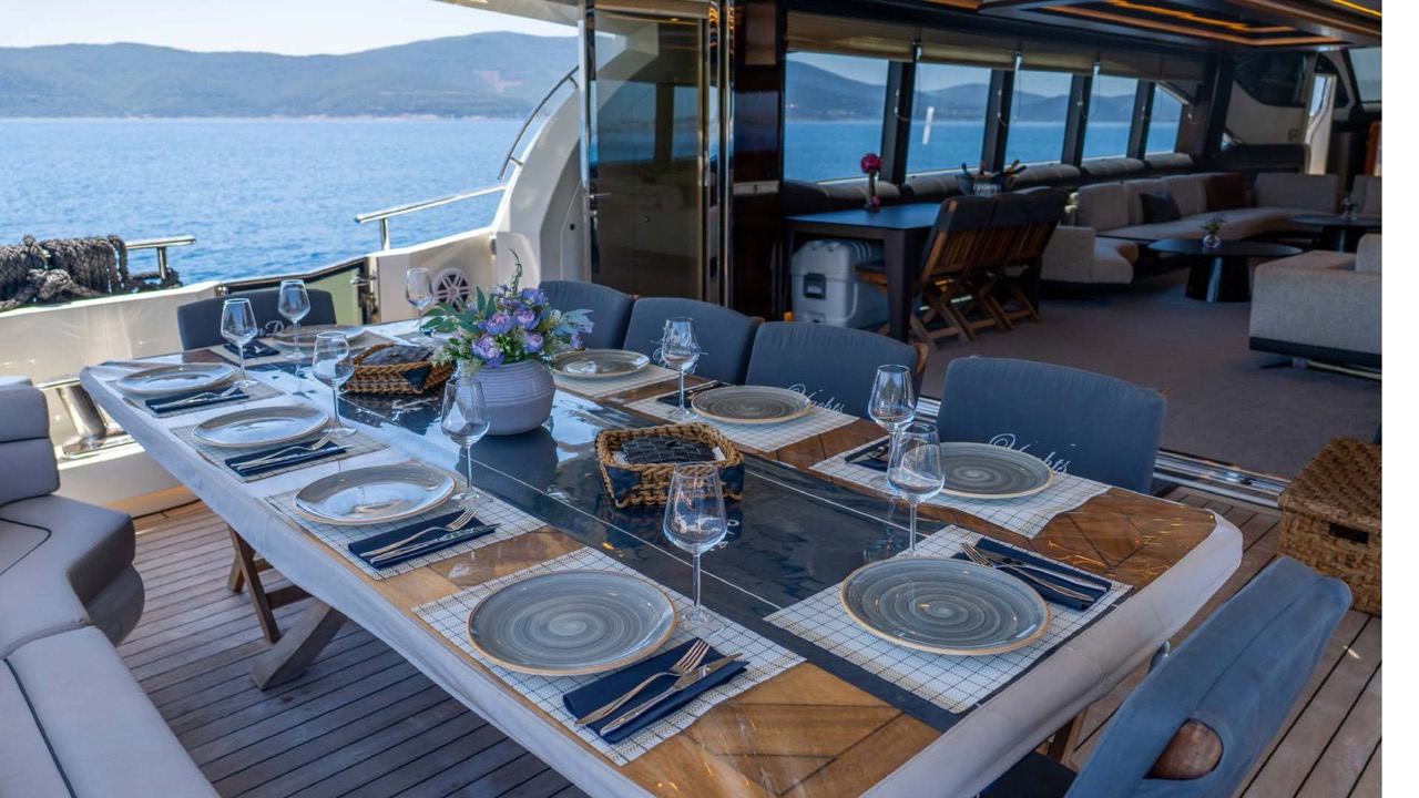 Super Luxury Motor Yacht — photo 11