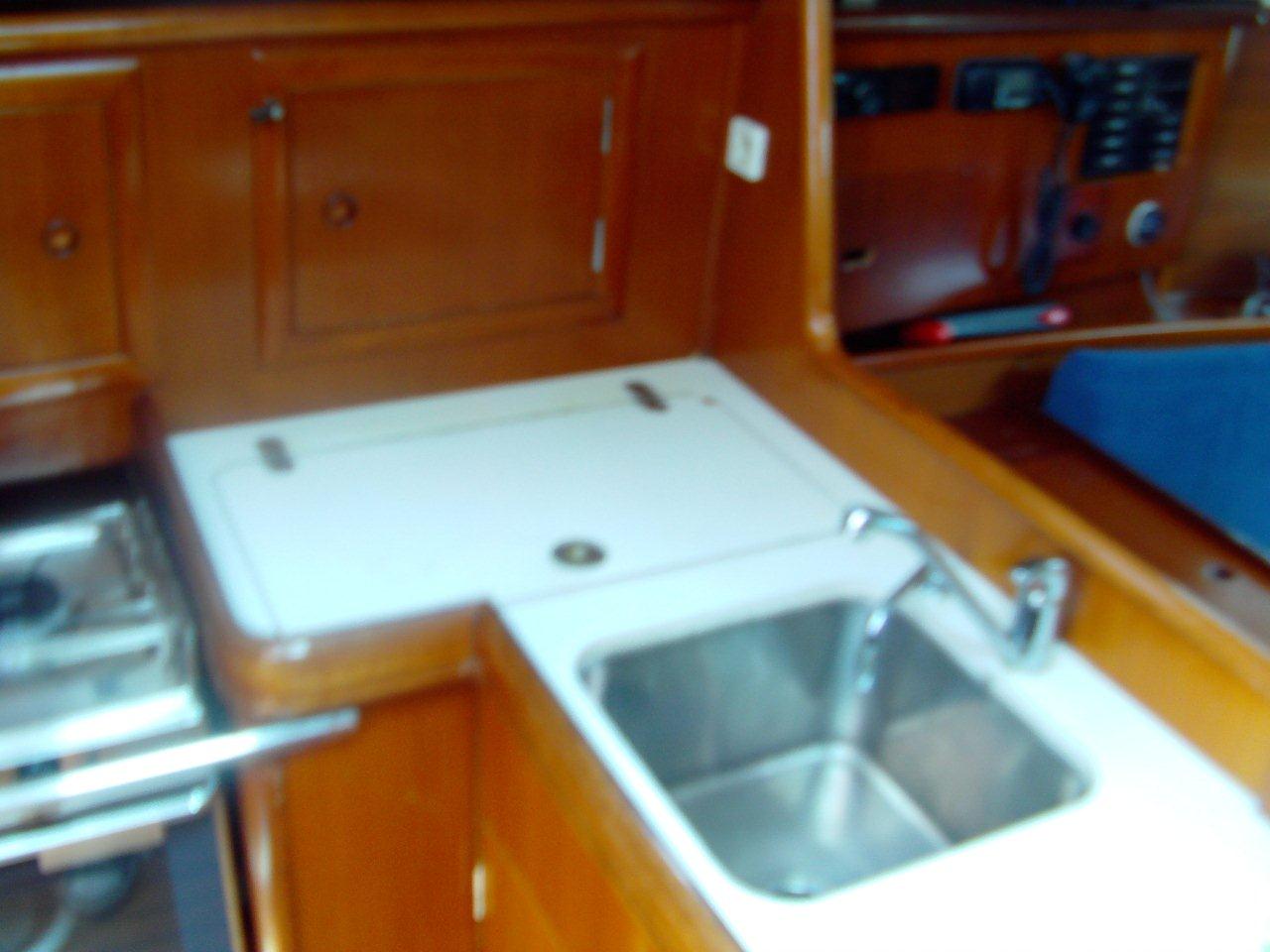 Beneteau Oceanis 331 Clipper — photo 16