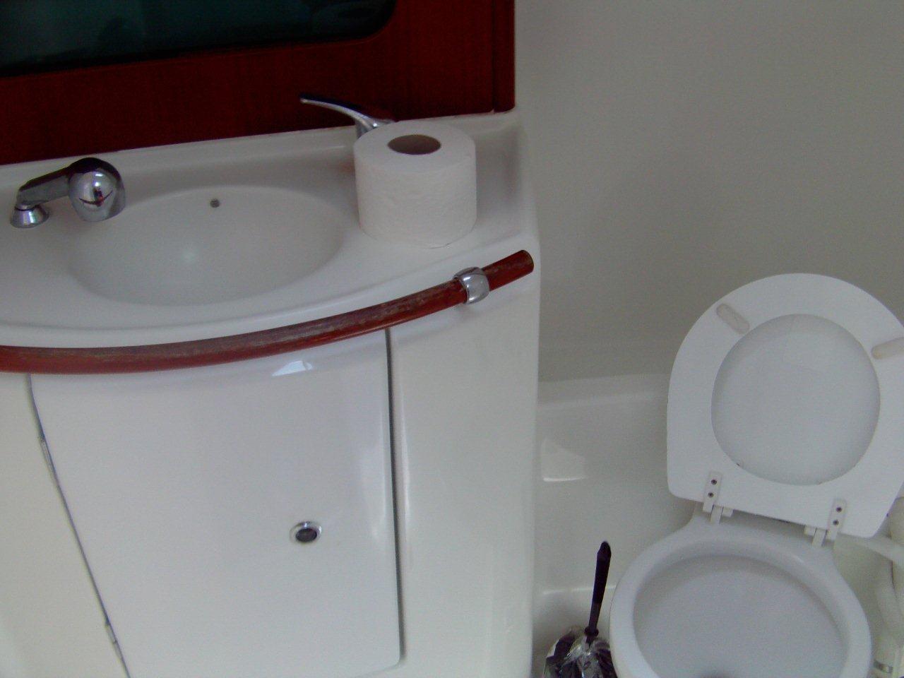 Beneteau Oceanis 331 Clipper — photo 14
