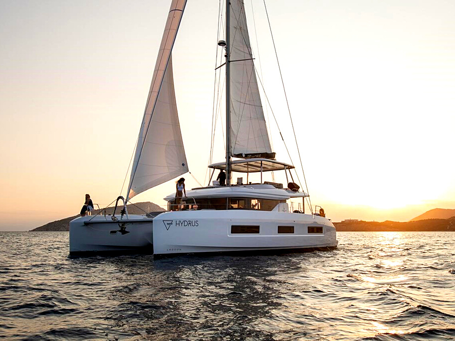 Lagoon 55 — photo 1