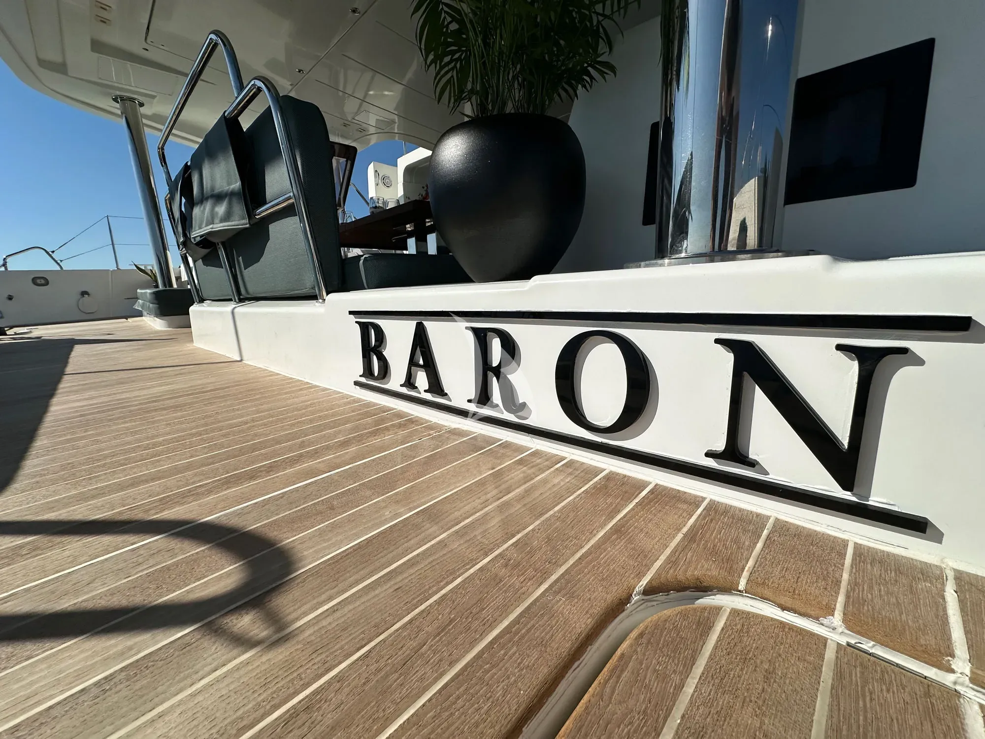 Lagoon 52 — photo 2