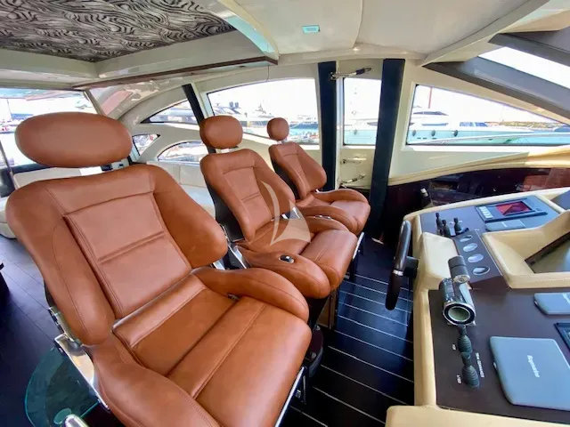 Azimut 86 — photo 19