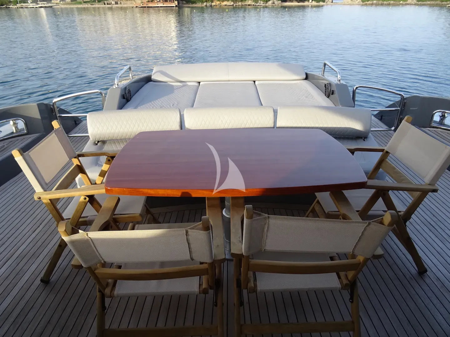 Azimut 86 — photo 37