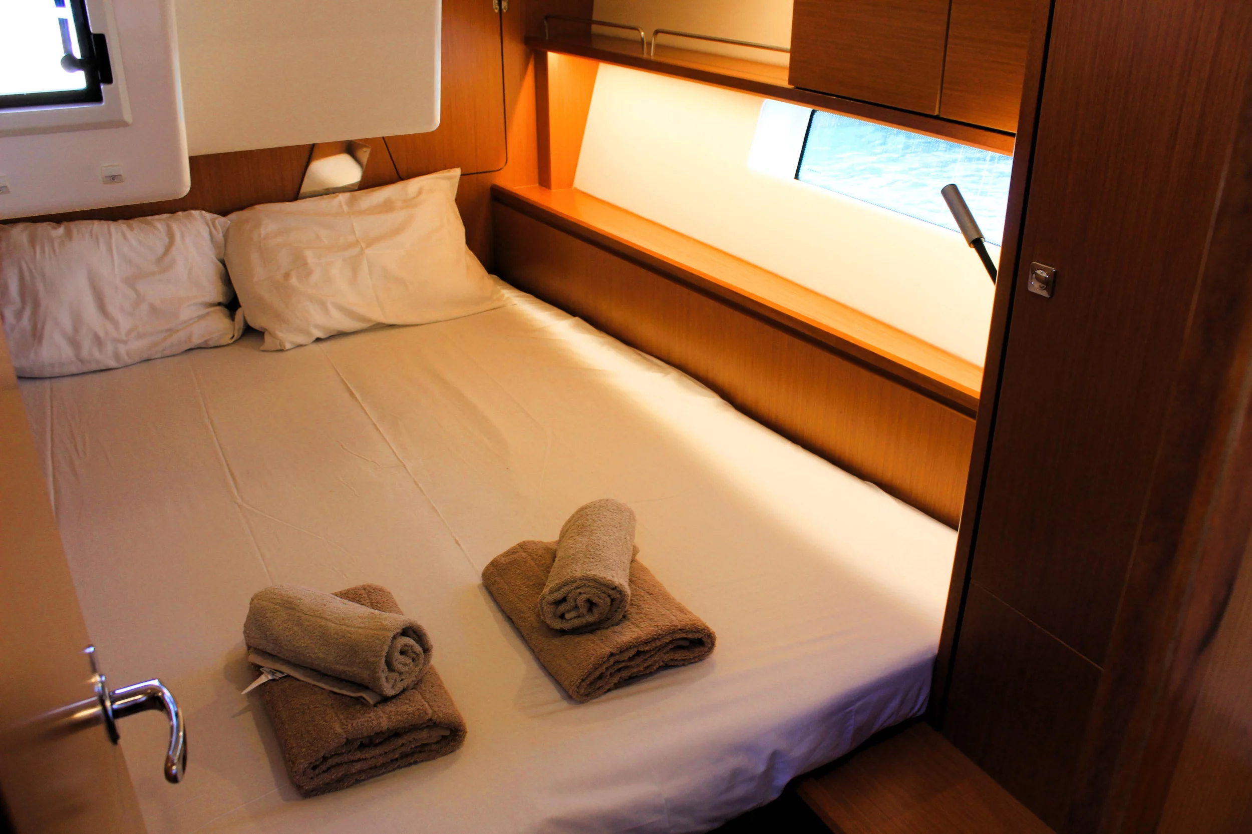 Bavaria C45 Style (Amaryllis)  - 5