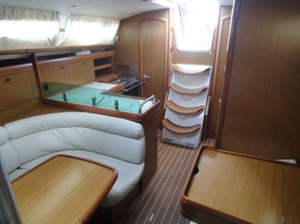Sun Odyssey 36i — photo 8