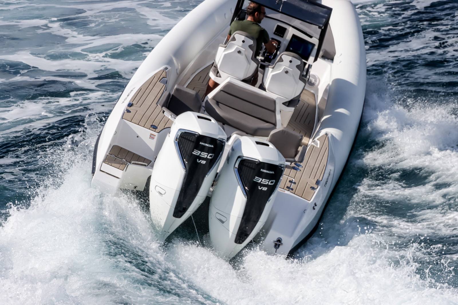 Motorboat — photo 2