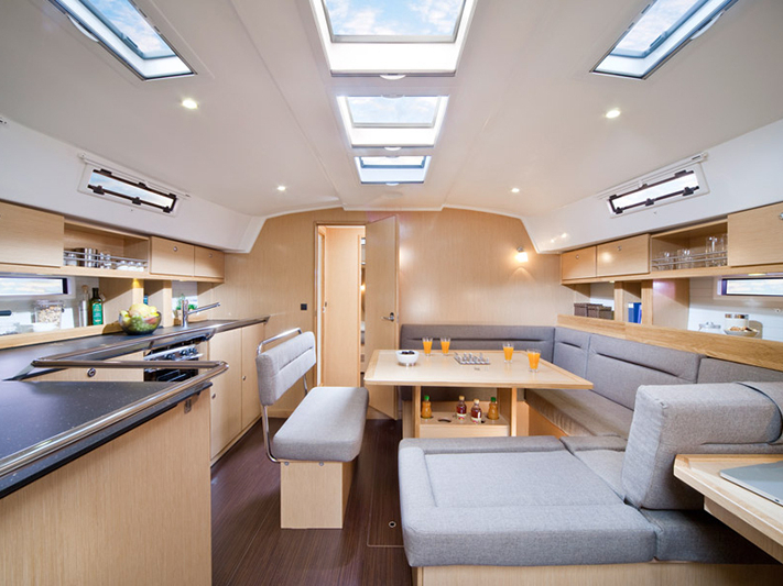 Bavaria 45 Cruiser — photo 6