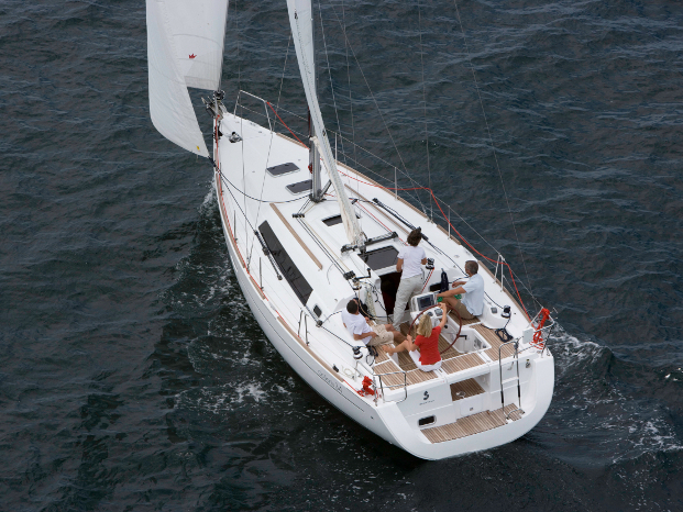 Oceanis 34 — photo 1