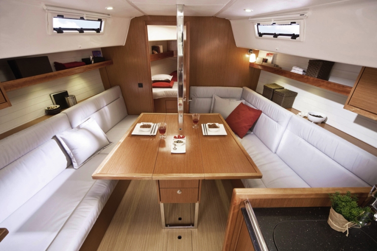 Bavaria 32 Cruiser — photo 6